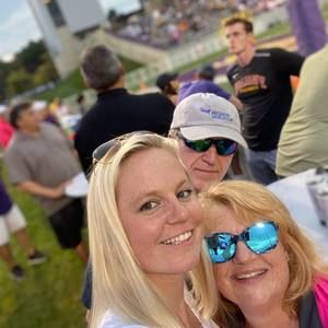 Meet your Posher, Debra